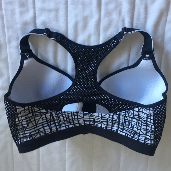 Maidenform Sports Bra - Picture 2 of 4